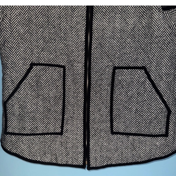 Katydid women’s M Black and white jacket - Picture 2 of 7